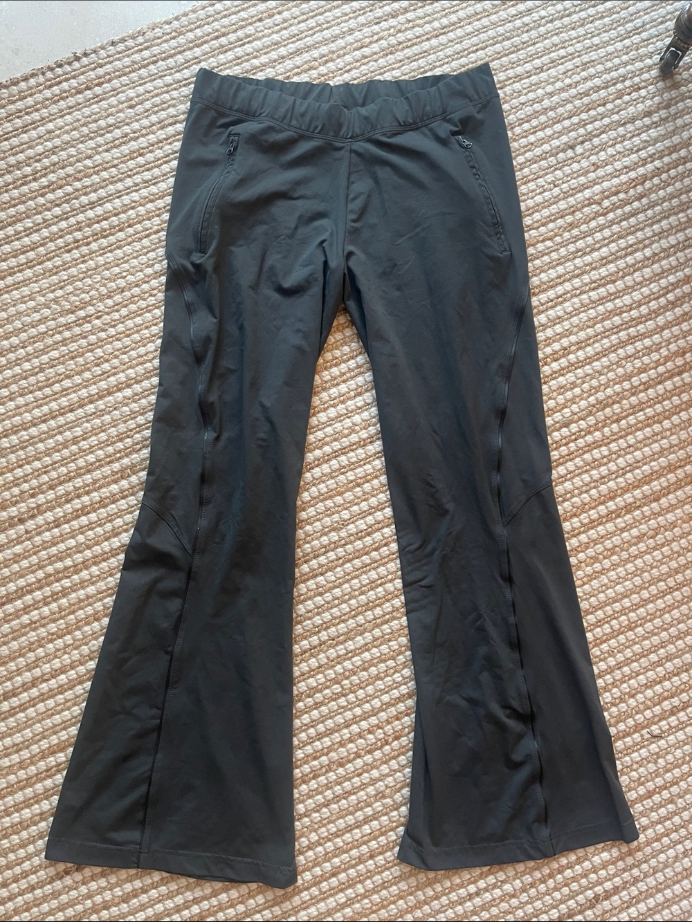 ADIDAS BY STELLA MCCARTNEY
Flared Yoga Workout Pants in Black Large